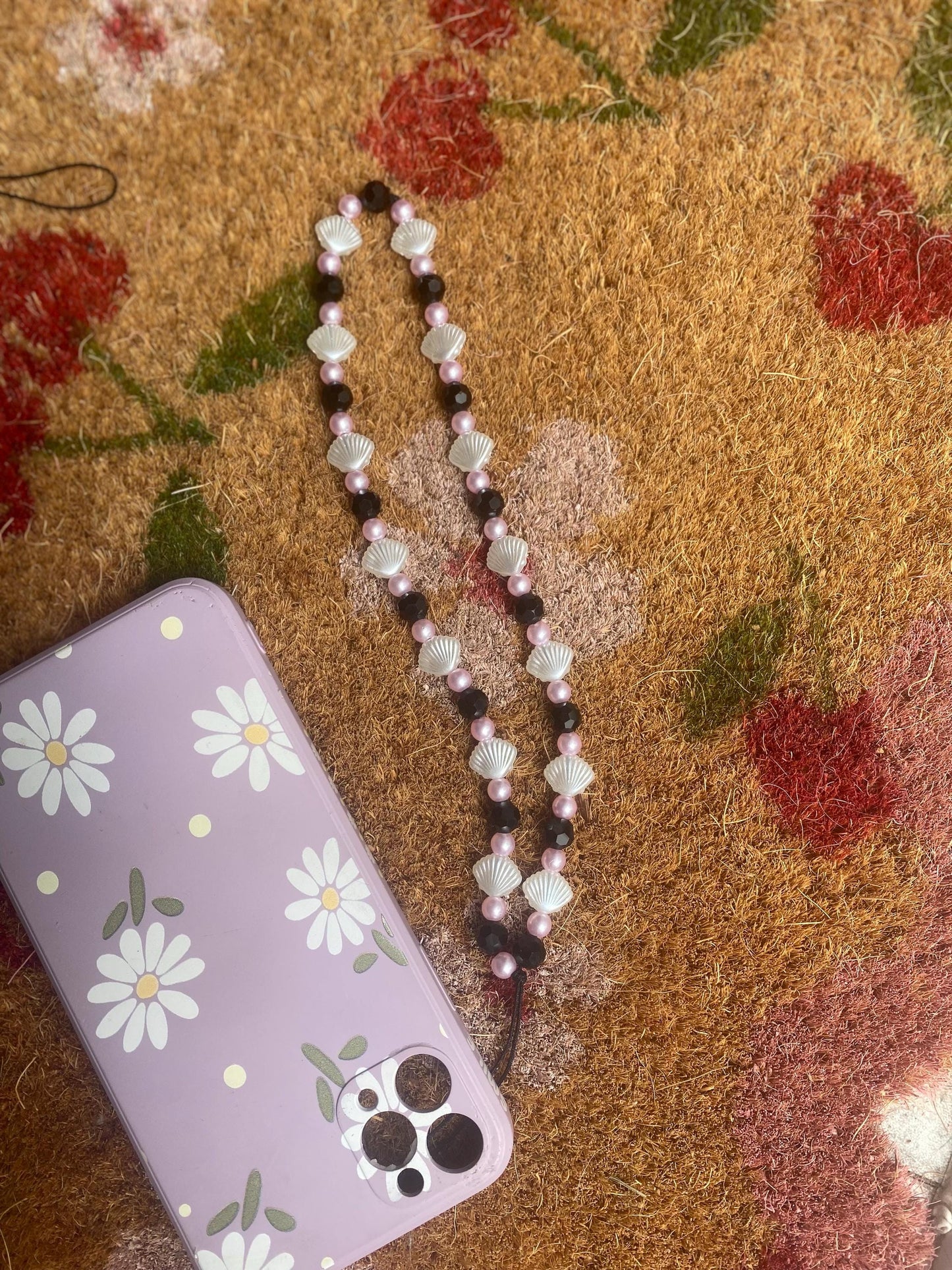 Seashell Dreams Phone Charm – Handmade Beaded Wrist Strap in Pearl Pink & Black Tones