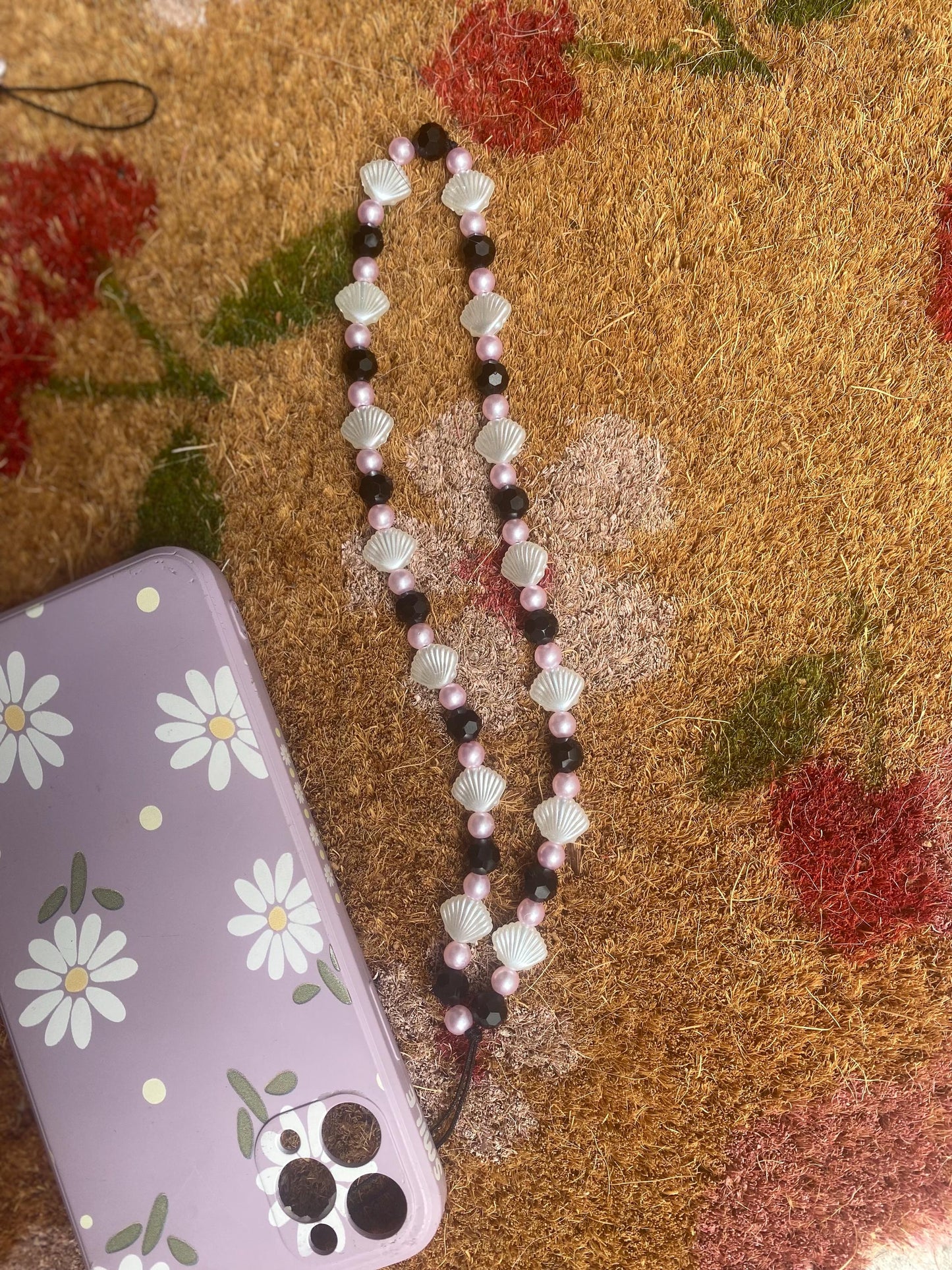 Seashell Dreams Phone Charm – Handmade Beaded Wrist Strap in Pearl Pink & Black Tones